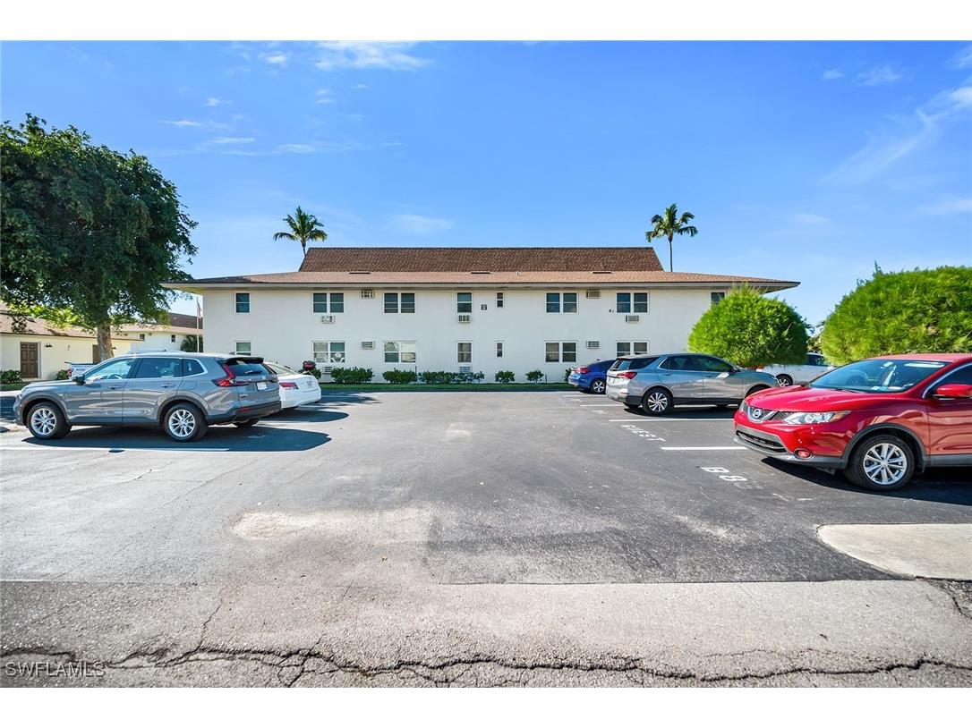 235 Seaview Court #B2 Marco Island FL 34145 226003386 image23