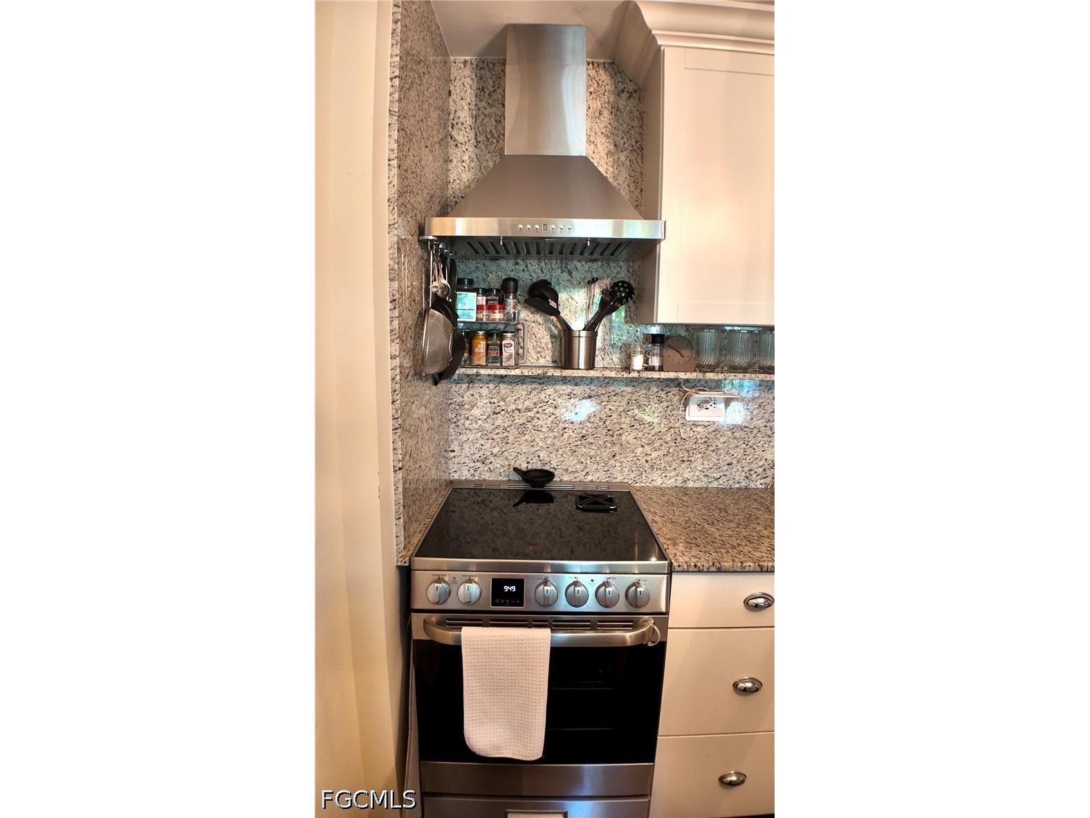 235 Seaview Court #C8 Marco Island FL 34145 2026013989 image5