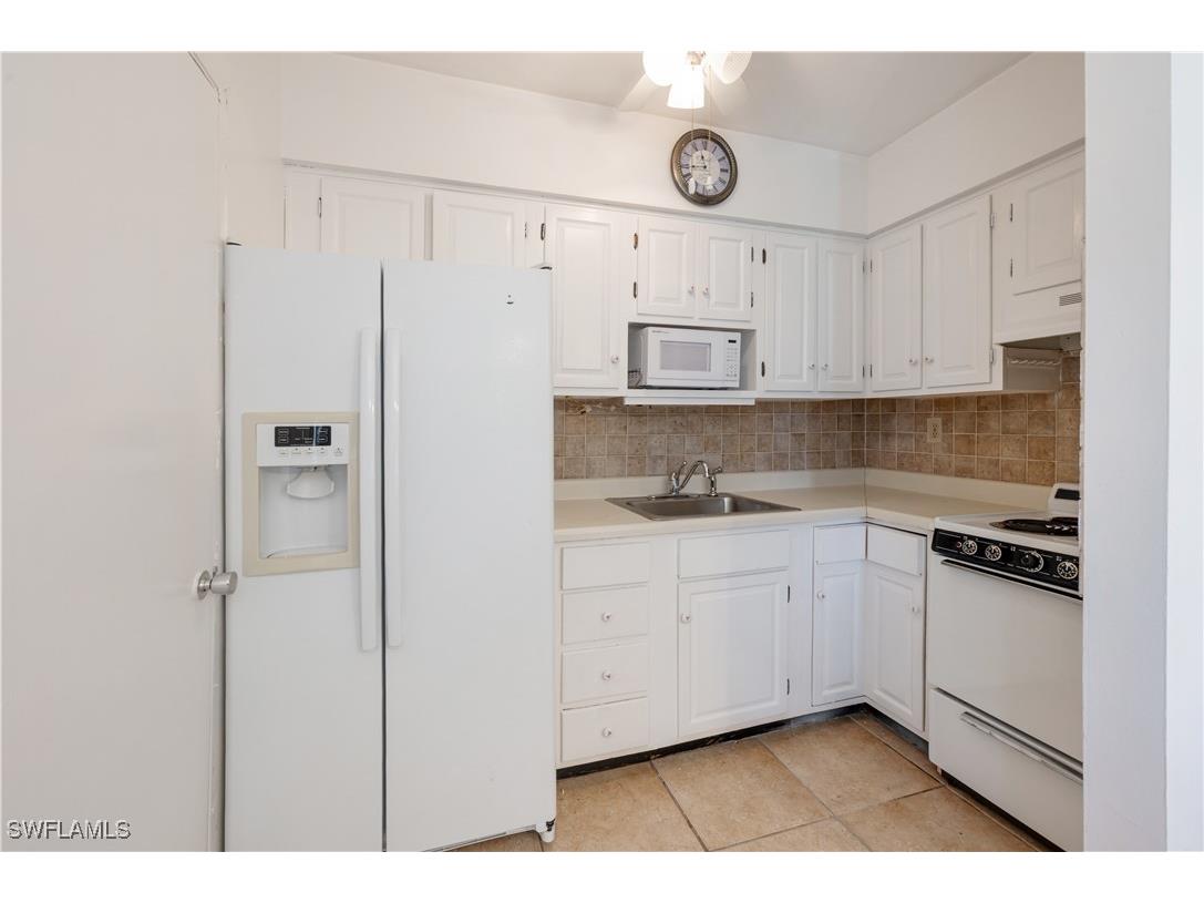 235 Seaview Court #E5 Marco Island FL 34145 225067009 image5