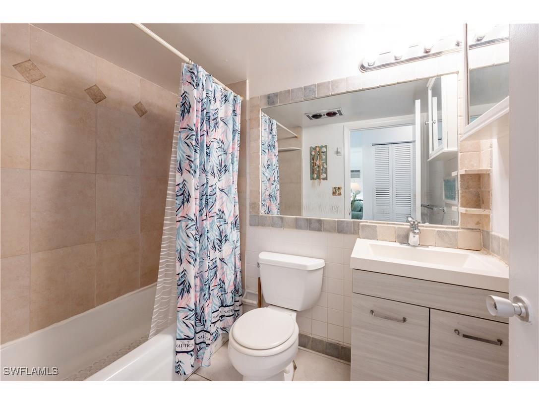 235 Seaview Court #E5 Marco Island FL 34145 225067009 image9