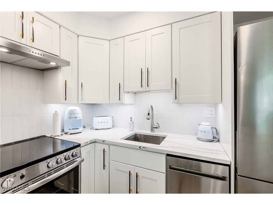 235 Seaview Court #G1 Marco Island FL 34145 225075304 image5