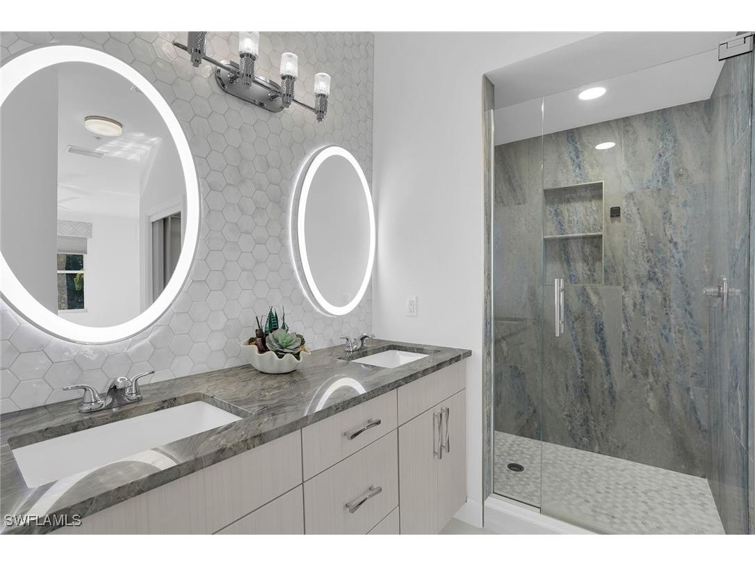 2350 Carrington Court #7-202 Naples FL 34109 226000834 image19