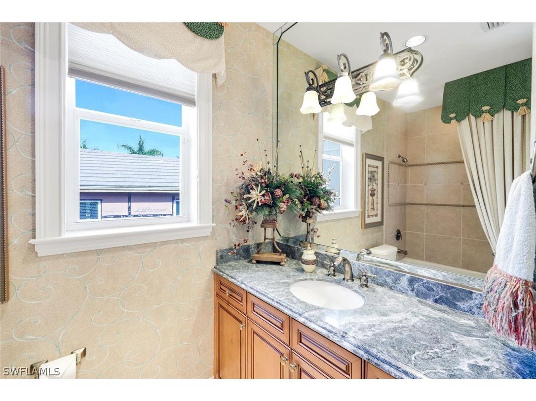 2350 Cheshire Lane Naples FL 34109 226010972 image46