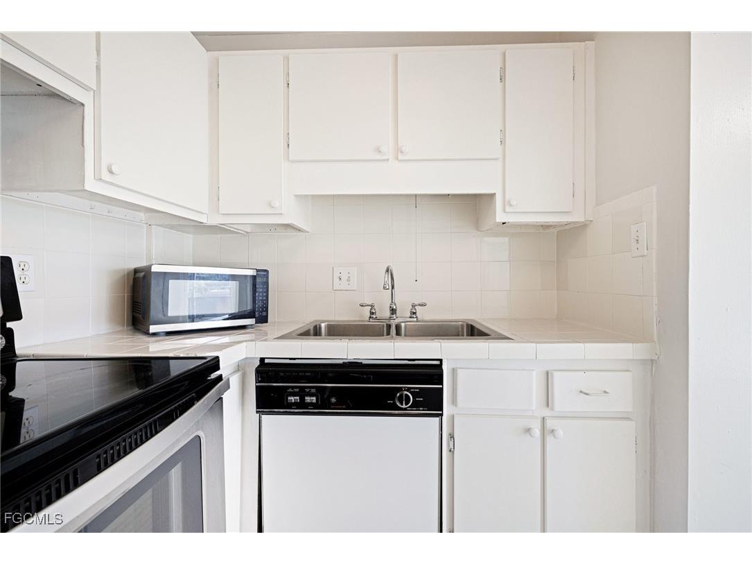 2350 W 1st Street #205 Fort Myers FL 33901 2025007699 image14