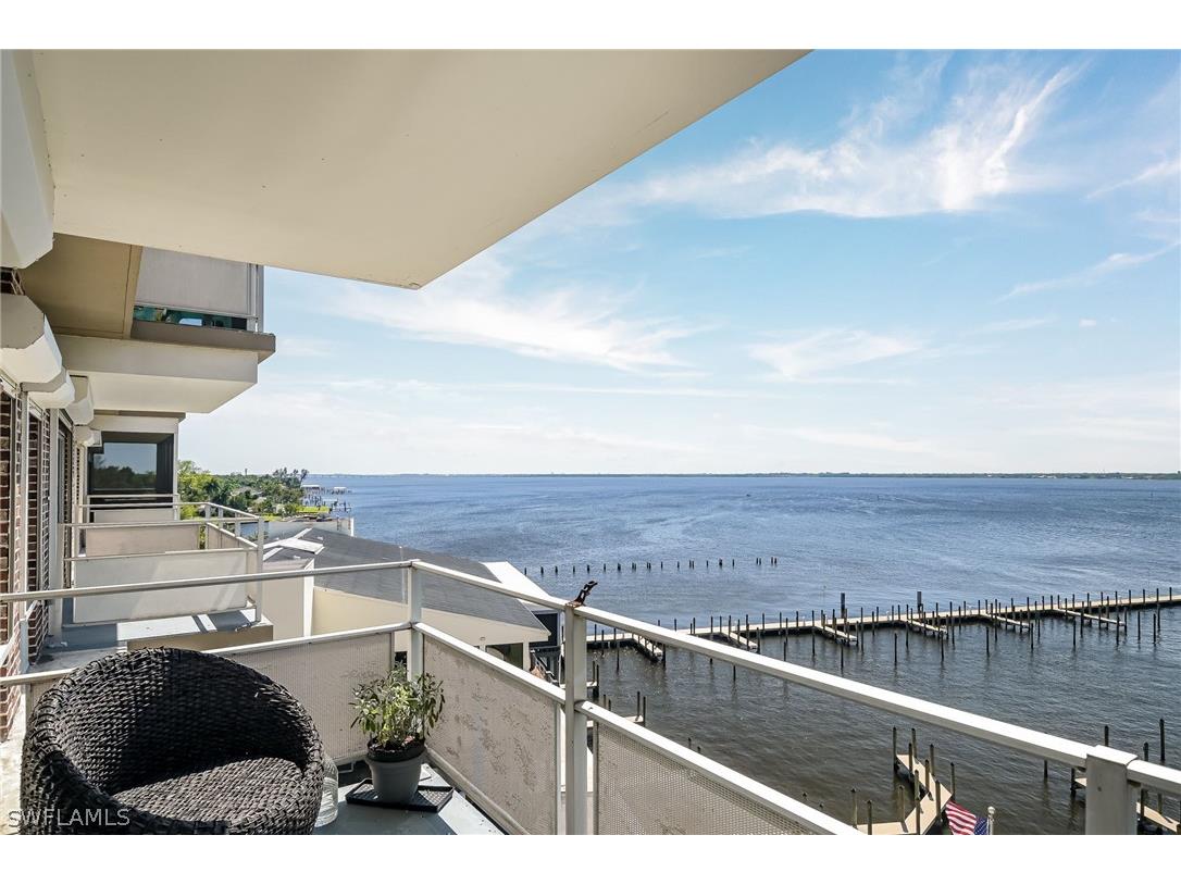2350 W First Street #702 Fort Myers FL 33901 224036363 image1