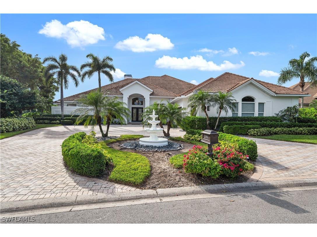 2351 Alexander Palm Drive Naples FL 34105 223003136 image1