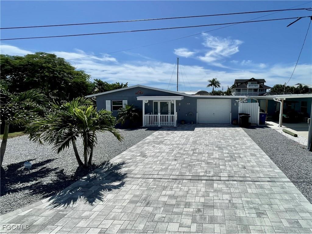 2351 Oleander Street Saint James City FL 33956 2025010667 image1