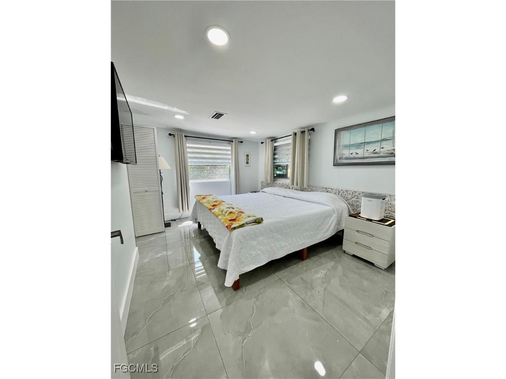 2351 Oleander Street Saint James City FL 33956 2025010667 image9