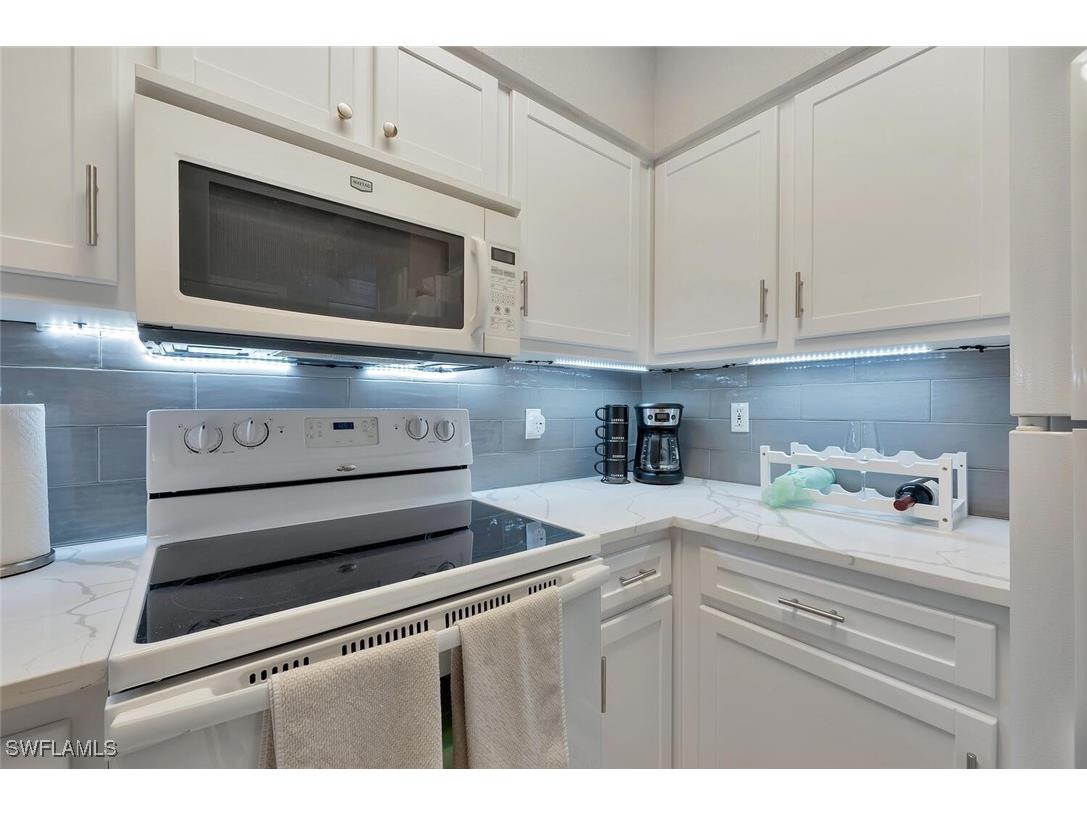 23520 Walden Center Drive #207 Estero FL 34134 226001004 image10