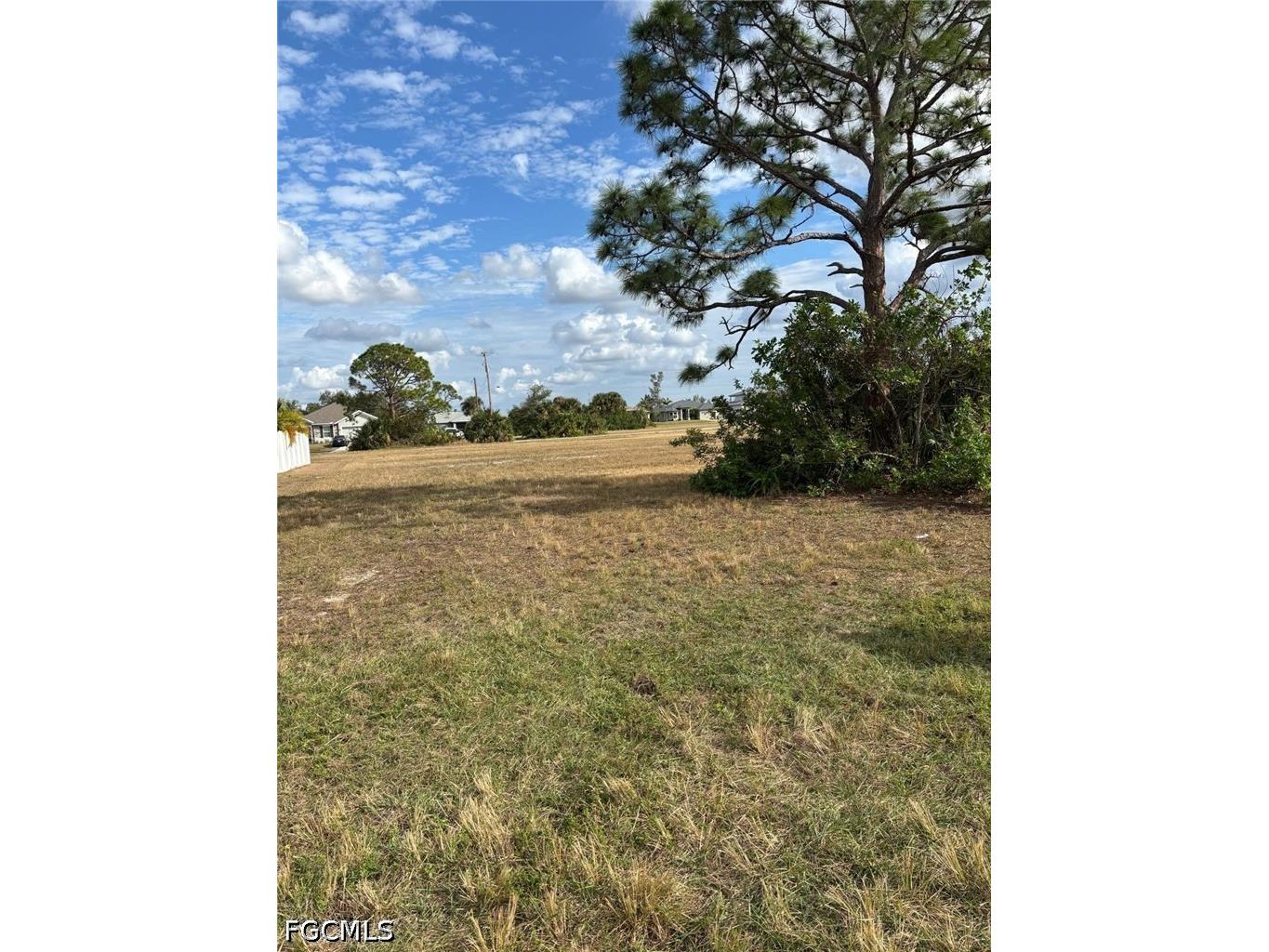 2353 NW 37th Place Cape Coral FL 33993 2026019857 image3