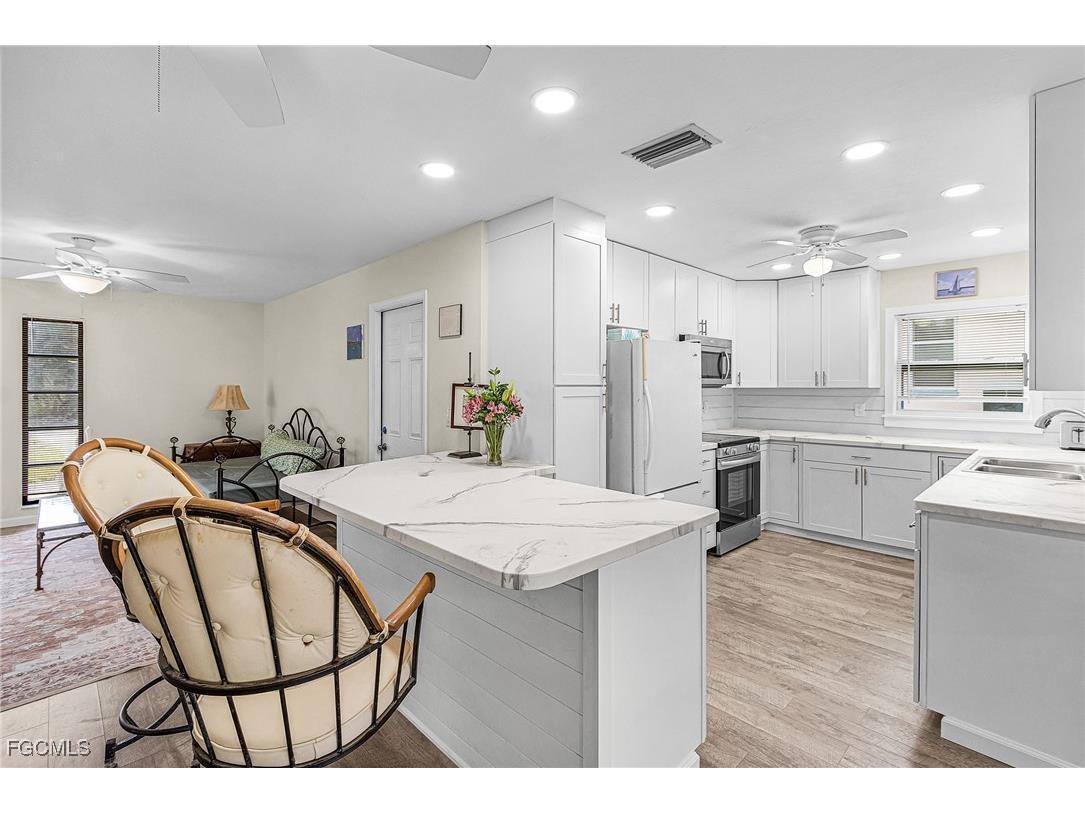 2355 Banana Street Saint James City FL 33956 2025022861 image8