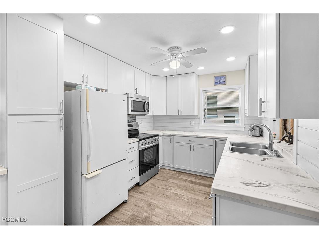 2355 Banana Street Saint James City FL 33956 2025022861 image9