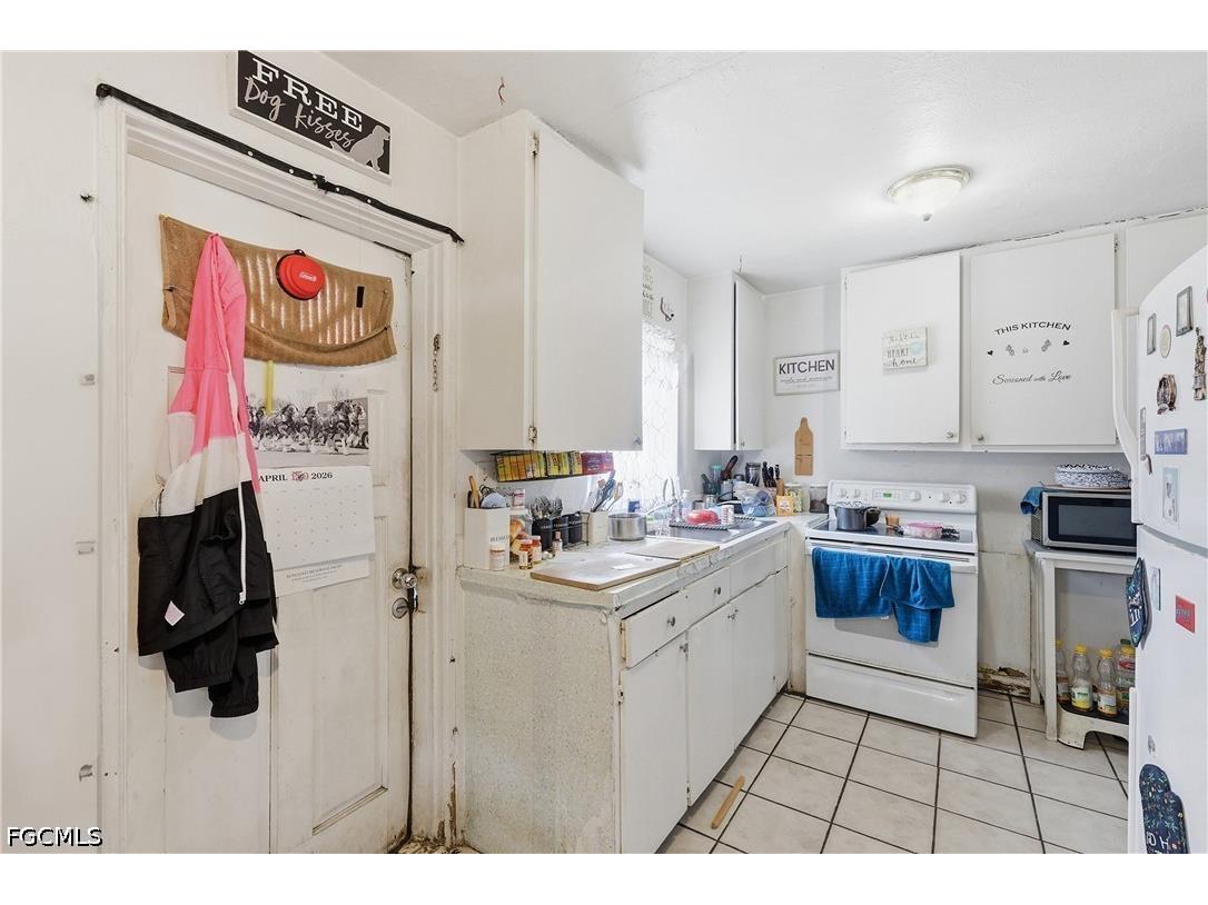 2355 Jeffcott Street Fort Myers FL 33901 2026018429 image10