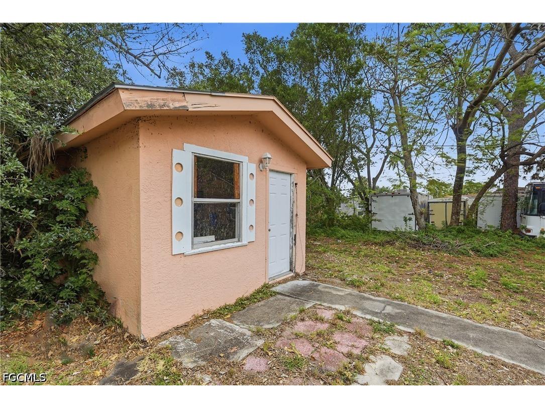 2355 Jeffcott Street Fort Myers FL 33901 2026018429 image19
