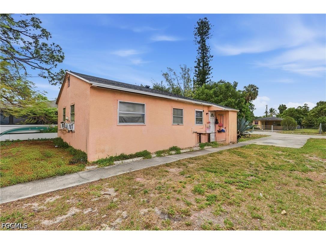 2355 Jeffcott Street Fort Myers FL 33901 2026018429 image8