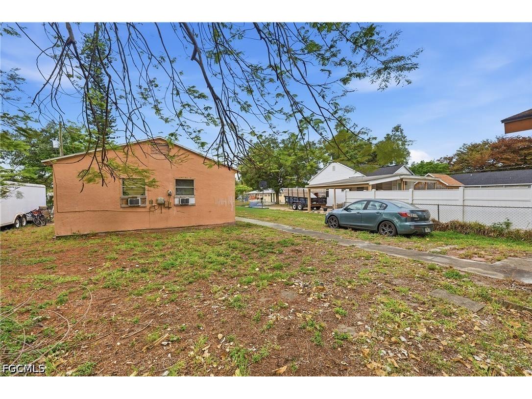 2355 Jeffcott Street Fort Myers FL 33901 2026018429 image9