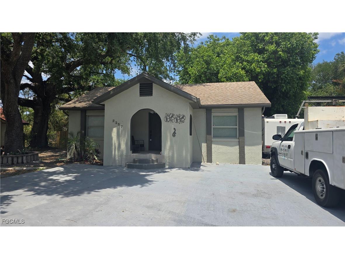 2357 Crawford Street Fort Myers FL 33901 2026002668 image1