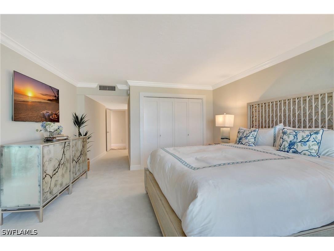 2357 Gulf Shore Boulevard N #107 Naples FL 34103 226022403 image10