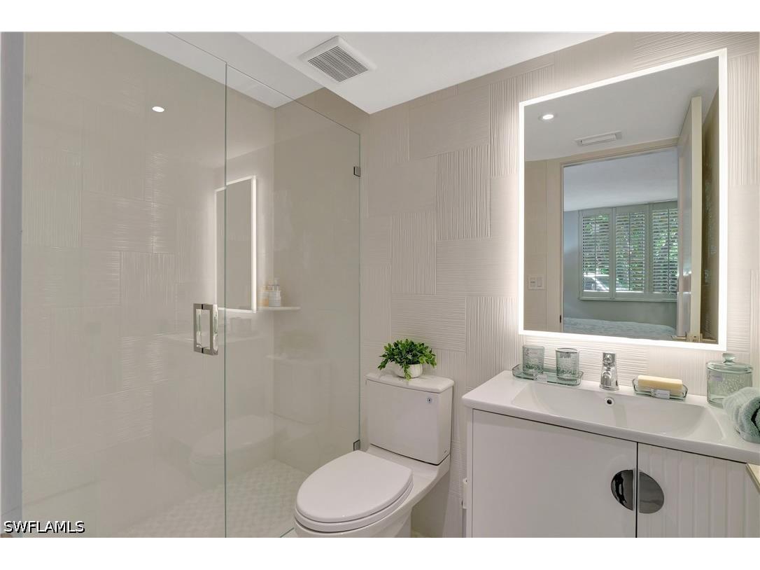 2357 Gulf Shore Boulevard N #107 Naples FL 34103 226022403 image20