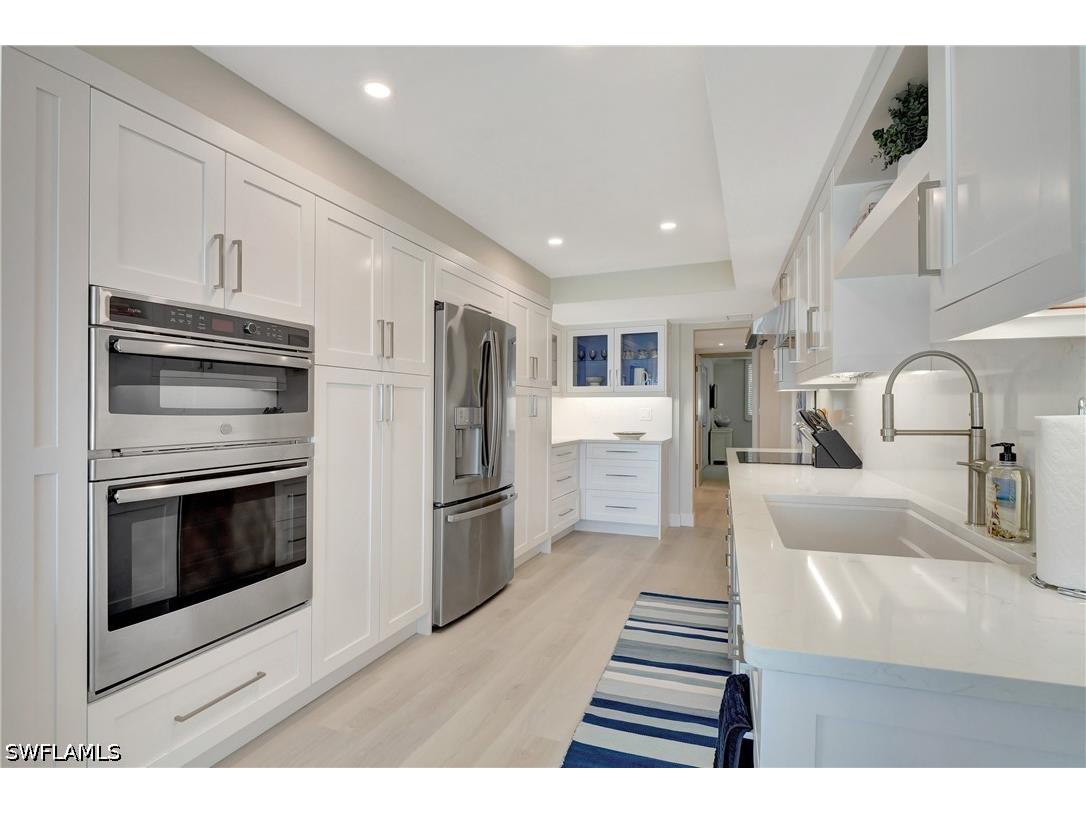 2357 Gulf Shore Boulevard N #107 Naples FL 34103 226022403 image5