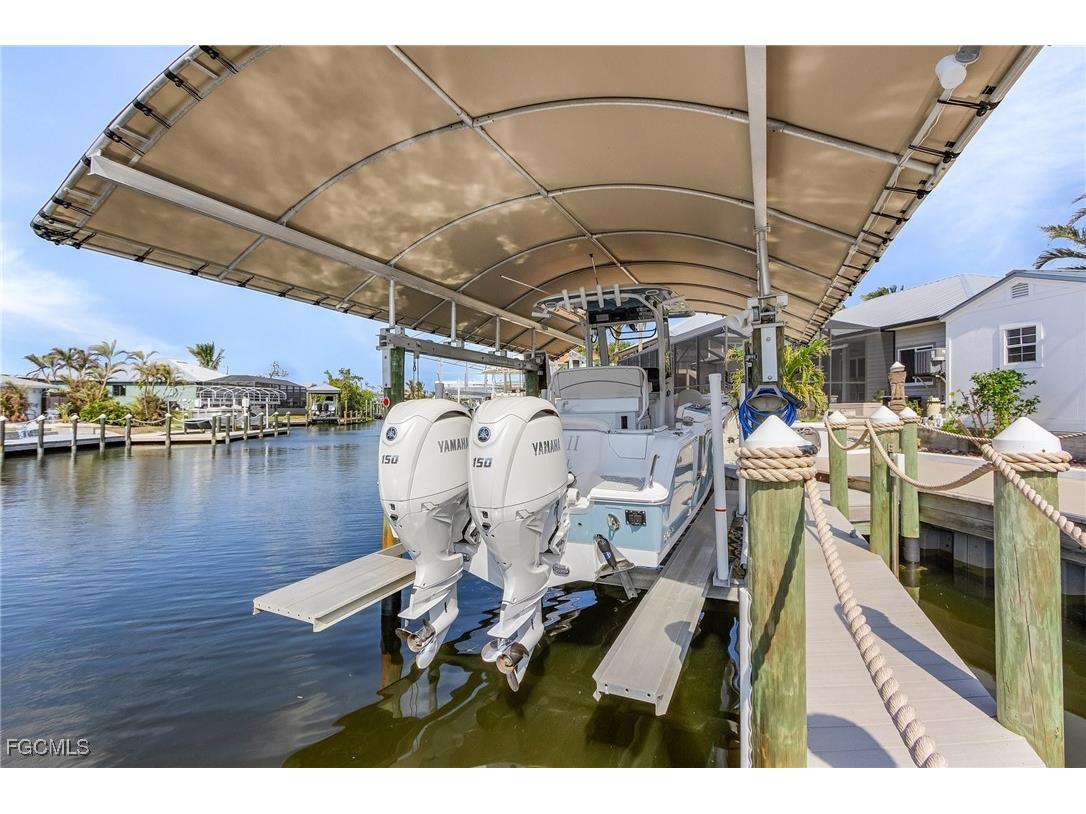 2357 Sapodilla Lane Saint James City FL 33956 2025020584 image4