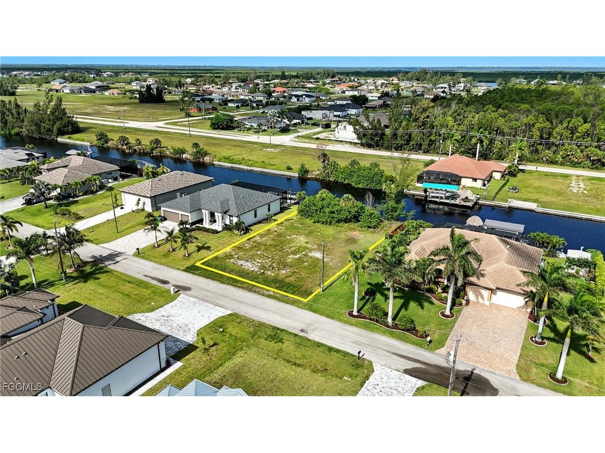 2358 NW 39th Avenue Cape Coral FL 33993 2025004441 image1