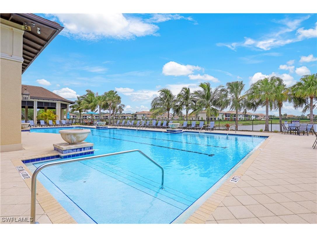 2359 Montserrat Lane #101 Naples FL 34120 223025106 image1