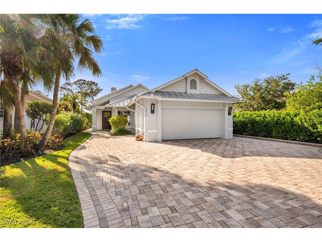 236 Edgemere Way E Naples FL 34105 225019316 image1