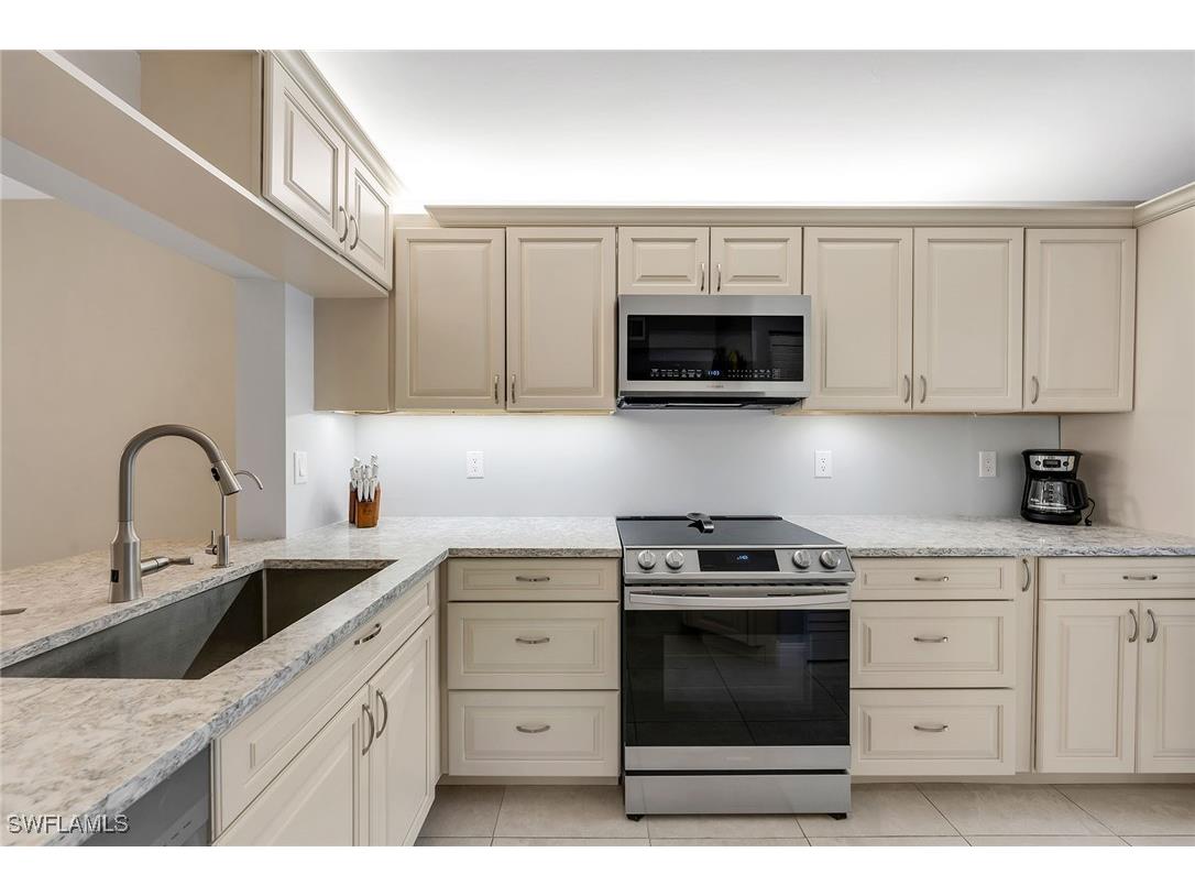 236 Pebble Beach Circle #A102 Naples FL 34113 225080690 image8