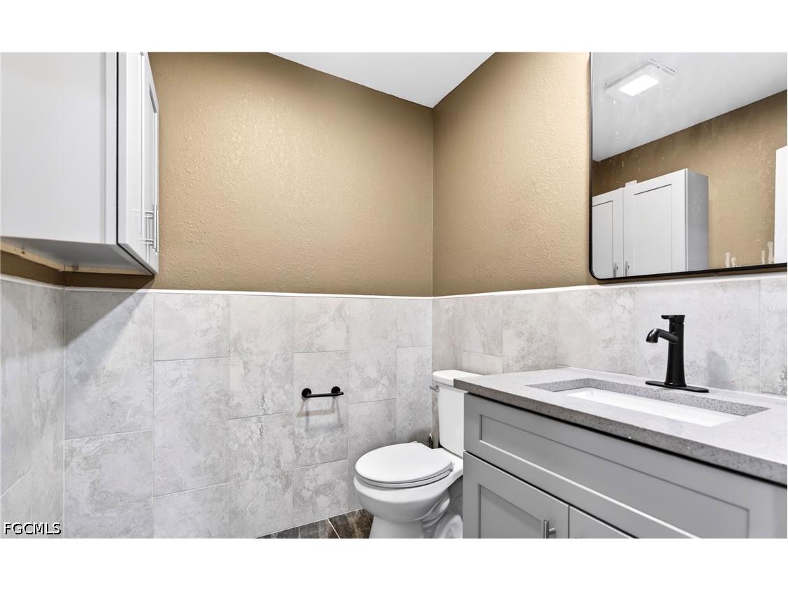 236 Pondella Road North Fort Myers FL 33903 2026016025 image12