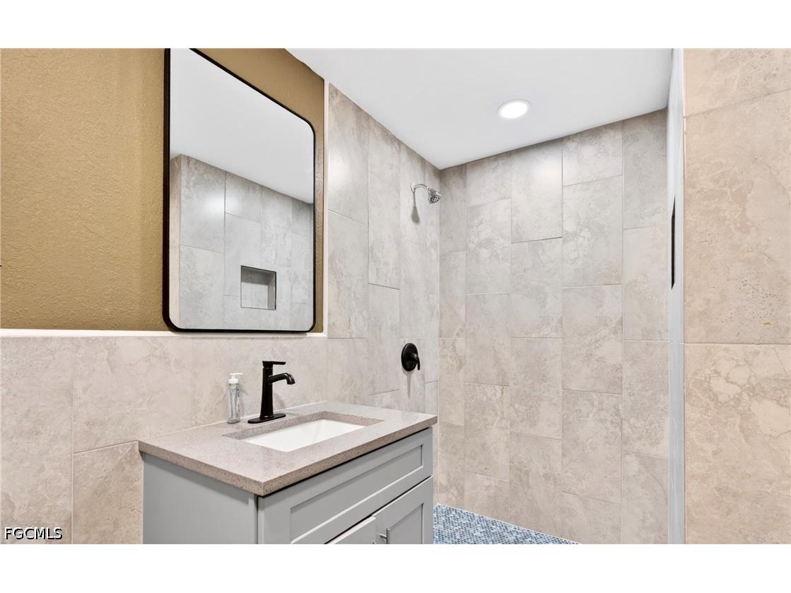 236 Pondella Road North Fort Myers FL 33903 2026016025 image19