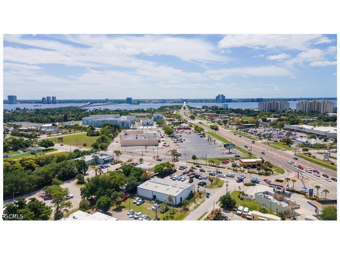 236 Pondella Road North Fort Myers FL 33903 2026016025 image2