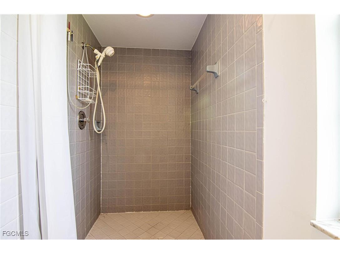 236 SE 20th Court Cape Coral FL 33990 2025007628 image14