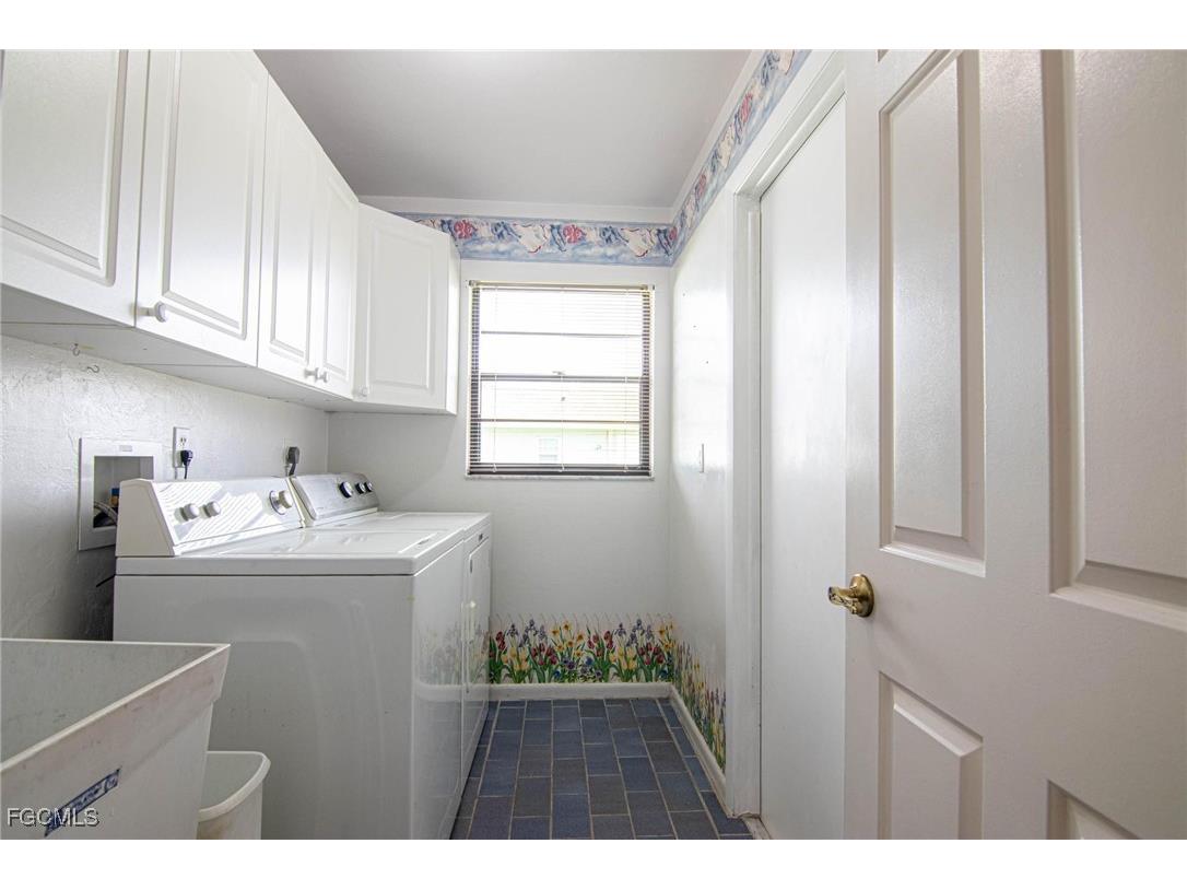 236 SE 20th Court Cape Coral FL 33990 2025007628 image20