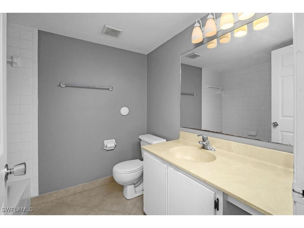 2360 Naples Trace Circle #2 Naples FL 34109 225084088 image22