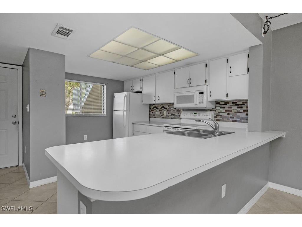 2360 Naples Trace Circle #2 Naples FL 34109 225084088 image3