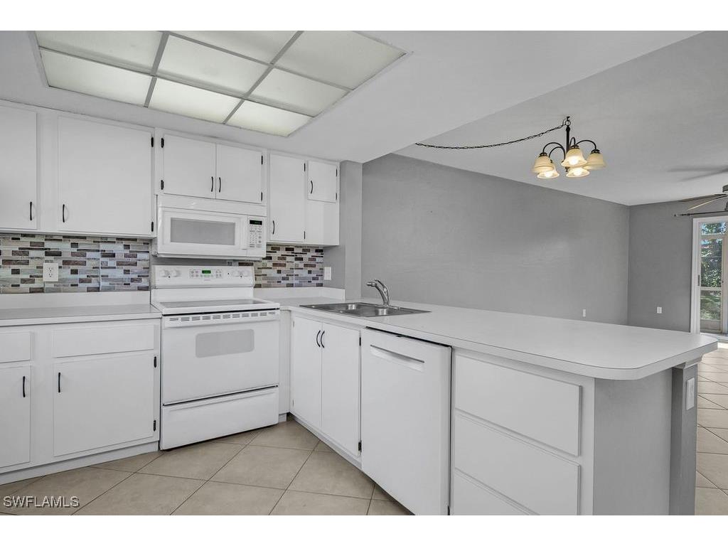 2360 Naples Trace Circle #2 Naples FL 34109 225084088 image4