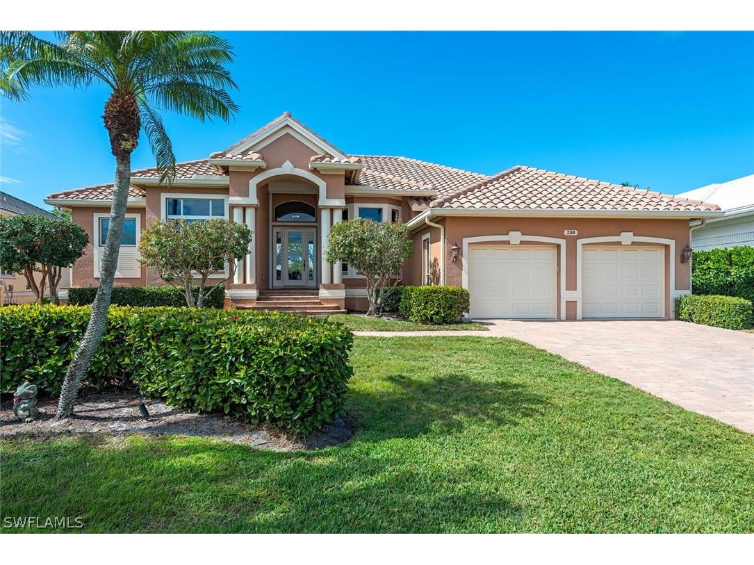 2360 Snook Drive Naples FL 34102 226005651 image1