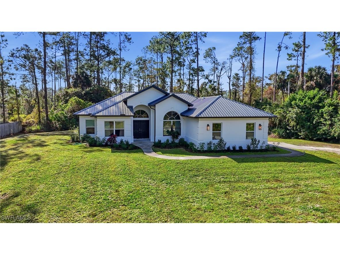 2362 27th Avenue NE Naples FL 34120 225082755 image1