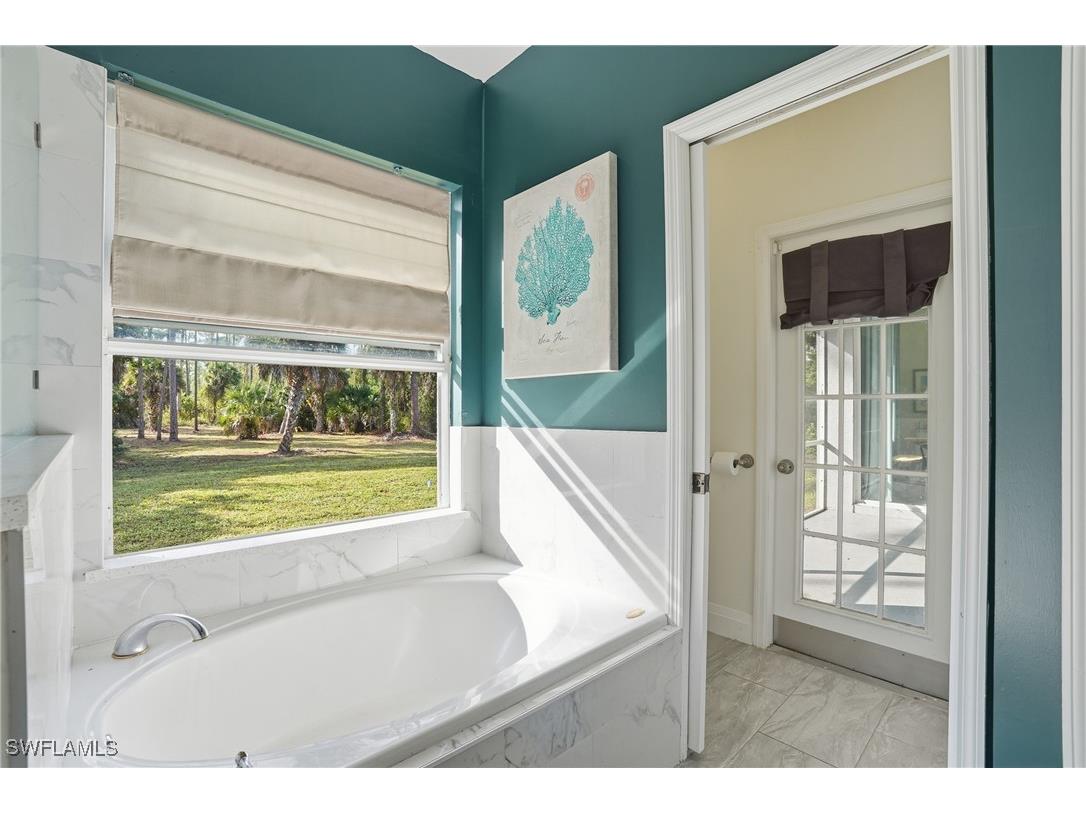 2362 27th Avenue NE Naples FL 34120 225082755 image21