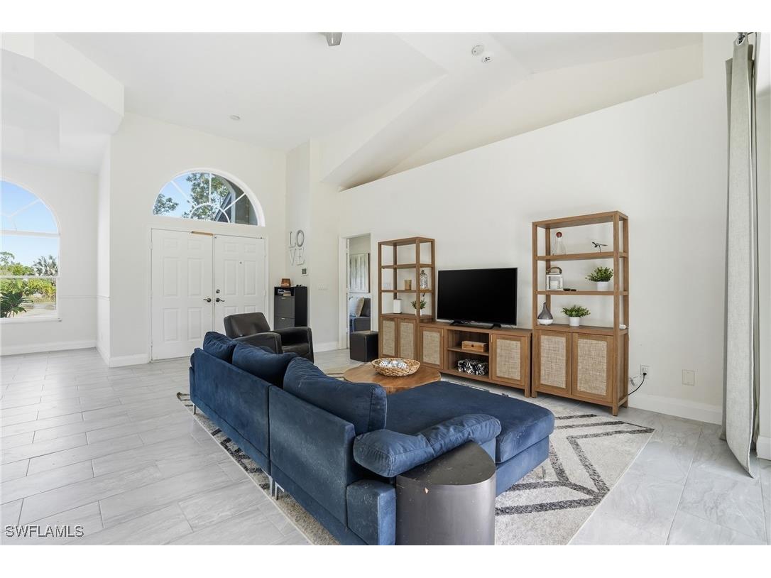 2362 27th Avenue NE Naples FL 34120 225082755 image4