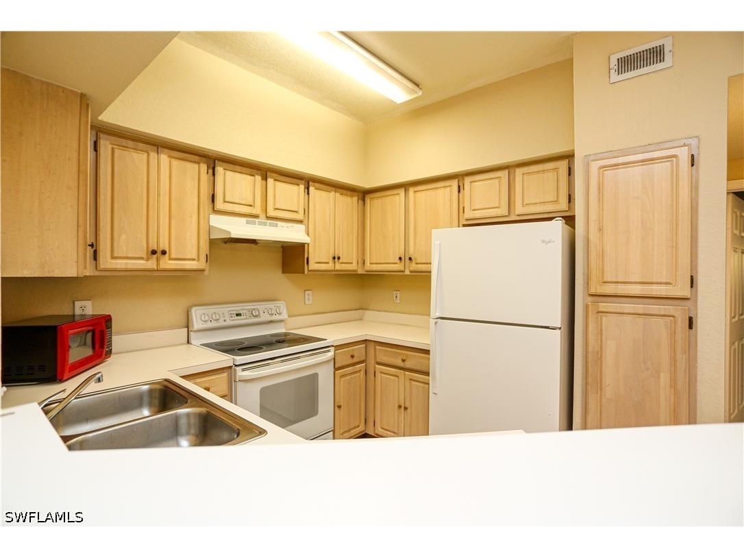 23640 Walden Center Drive #207 Estero FL 34134 226024362 image9
