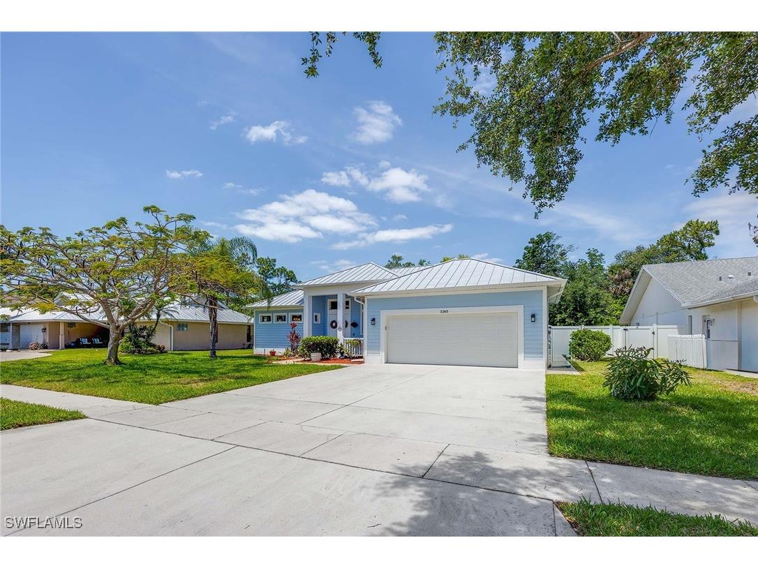 2365 Pine Woods Circle #6 Naples FL 34105 225040107 image1