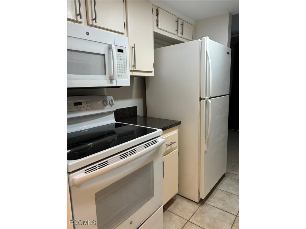 2366 E Mall Drive #119 Fort Myers FL 33901 2025011203 image11