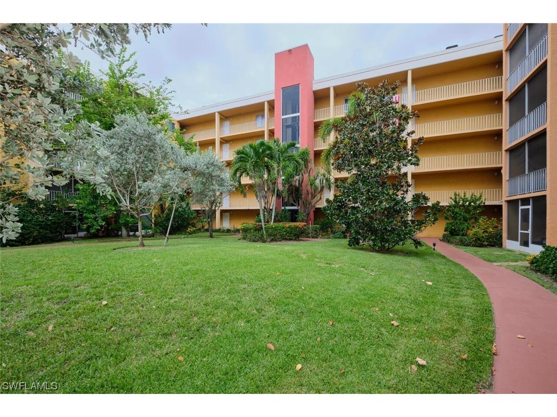 2366 E Mall Drive #211 Fort Myers FL 33901 223049306 image1