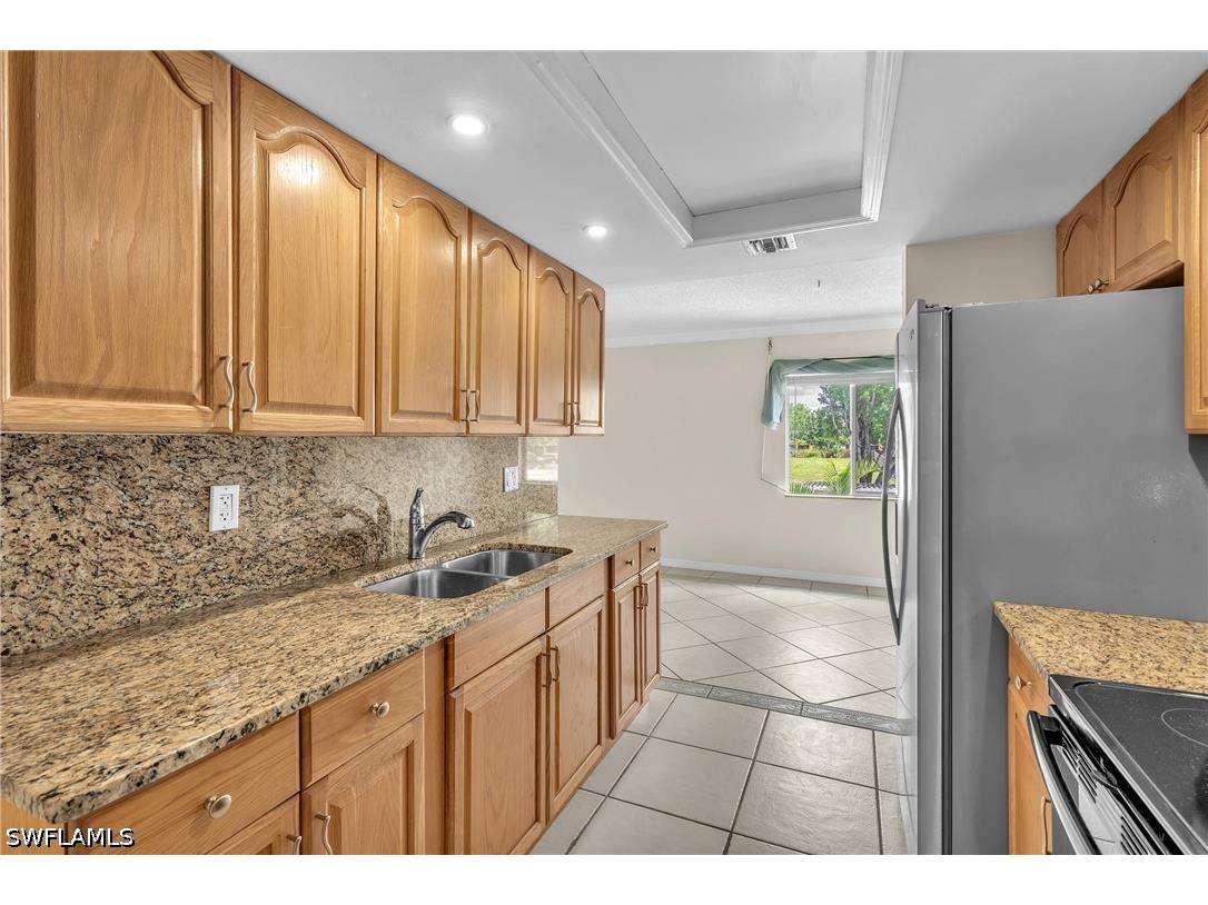 2366 E Mall Drive #212 Fort Myers FL 33901 226020447 image3