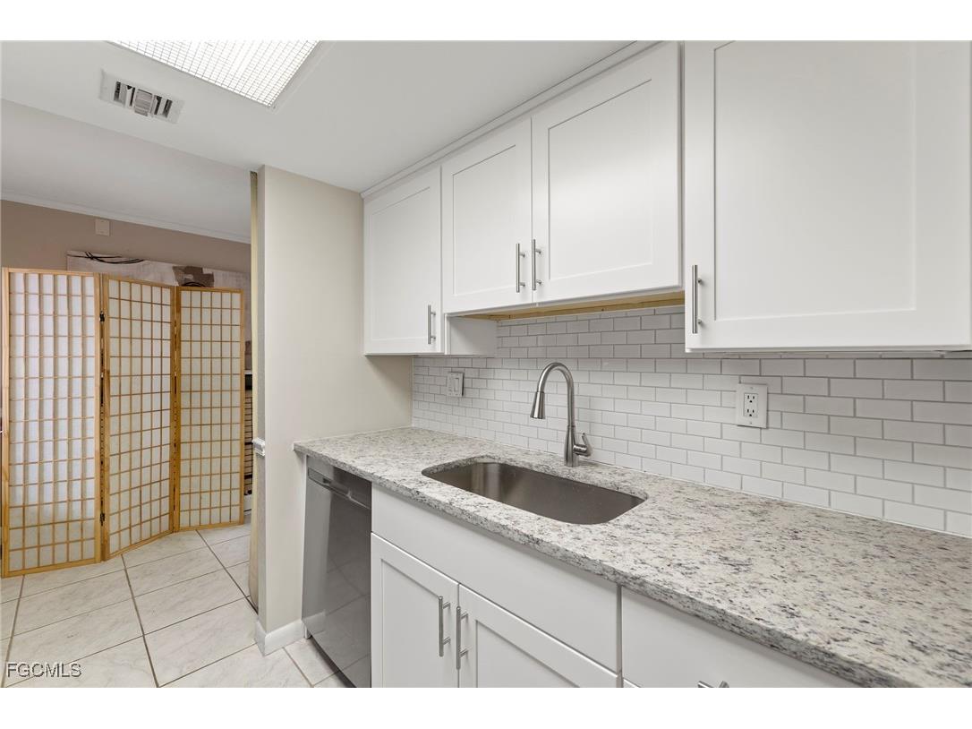 2366 E Mall Drive #213 Fort Myers FL 33901 2025012842 image12