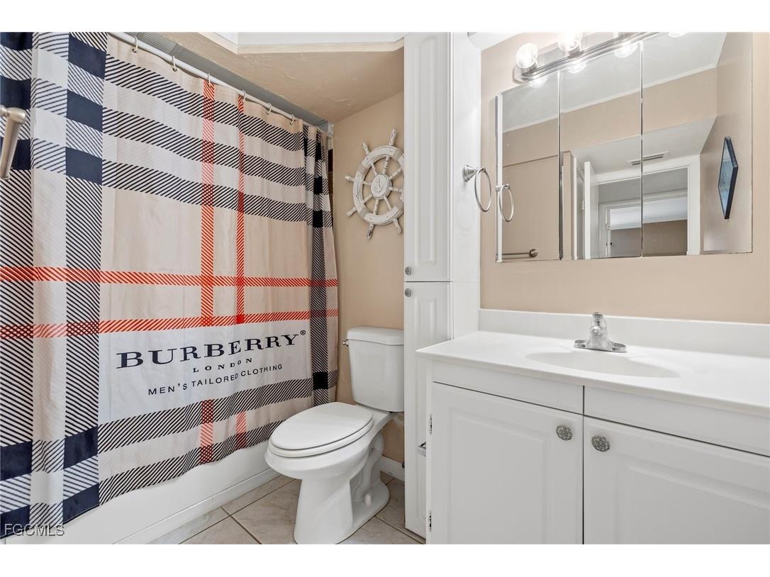 2366 E Mall Drive #213 Fort Myers FL 33901 2025012842 image17