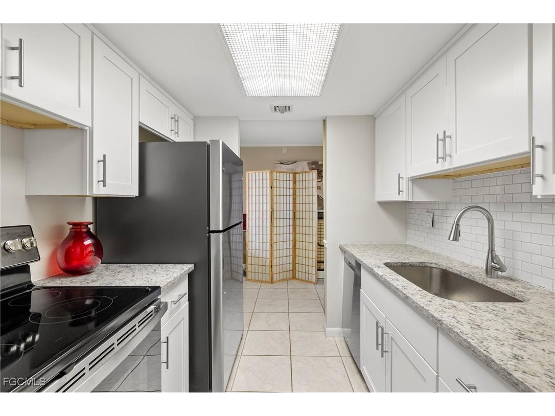 2366 E Mall Drive #213 Fort Myers FL 33901 2025012842 image5