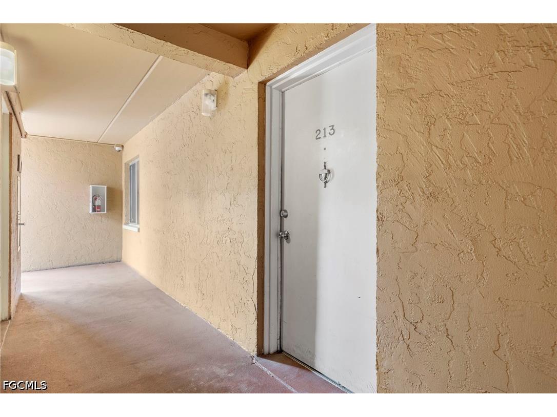2366 E Mall Drive #213 Fort Myers FL 33901 2026025842 image5